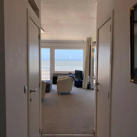 In Nieuwpoort-bad With Sea View